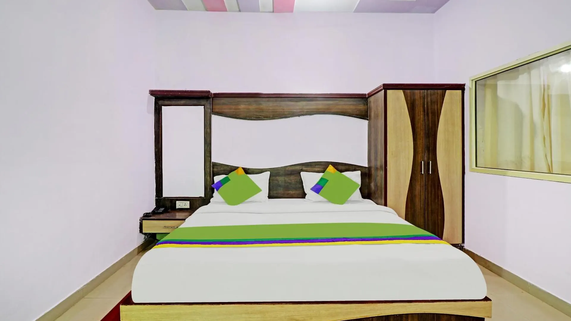 Hotel G B Palace Агра