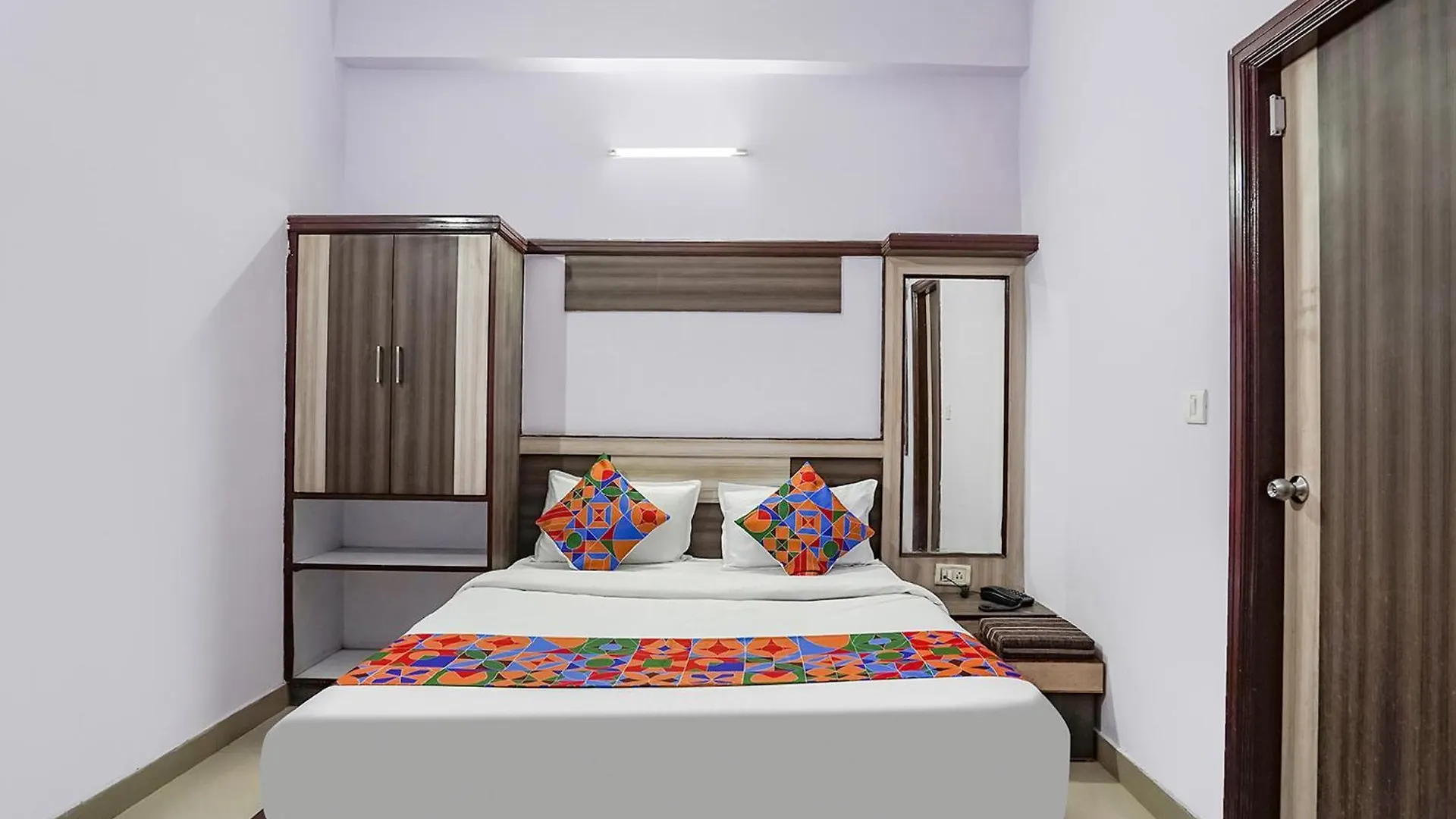 Hotel G B Palace Agra   Agra (Uttar Pradesh)