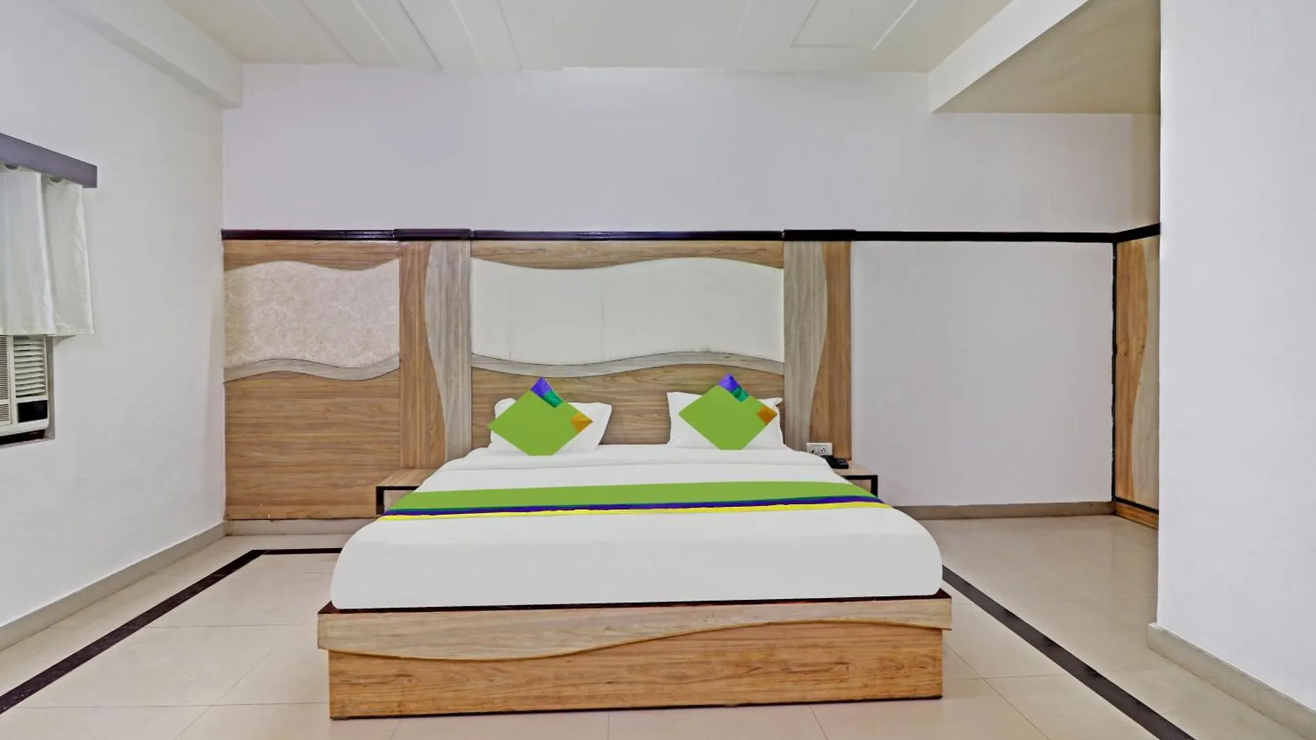 Hotel G B Palace Agra