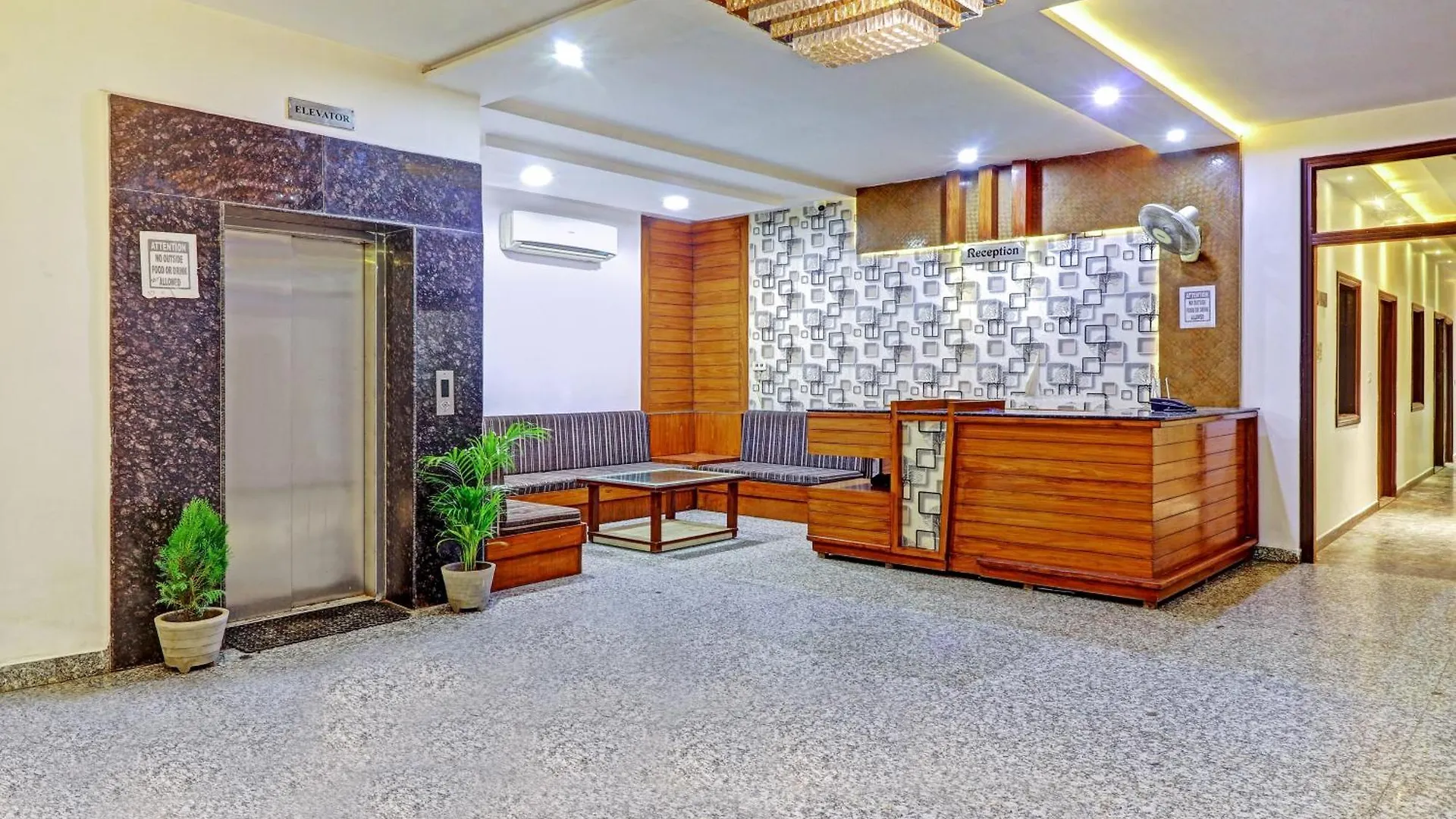 Hotel G B Palace Agra