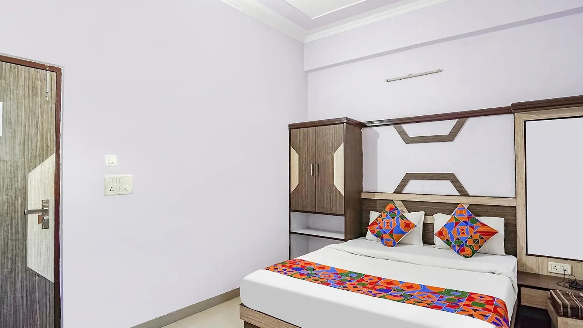 Hotel G B Palace Agra  3*, Agra (Uttar Pradesh) India