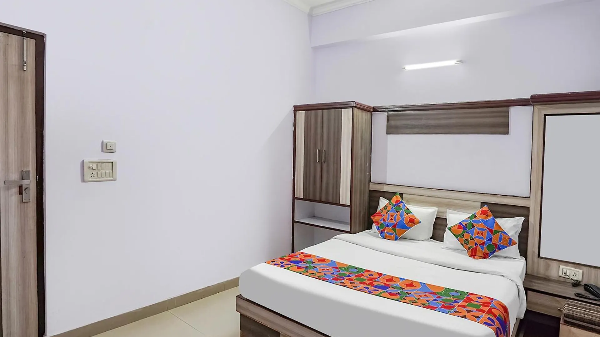 Hotel G B Palace Agra